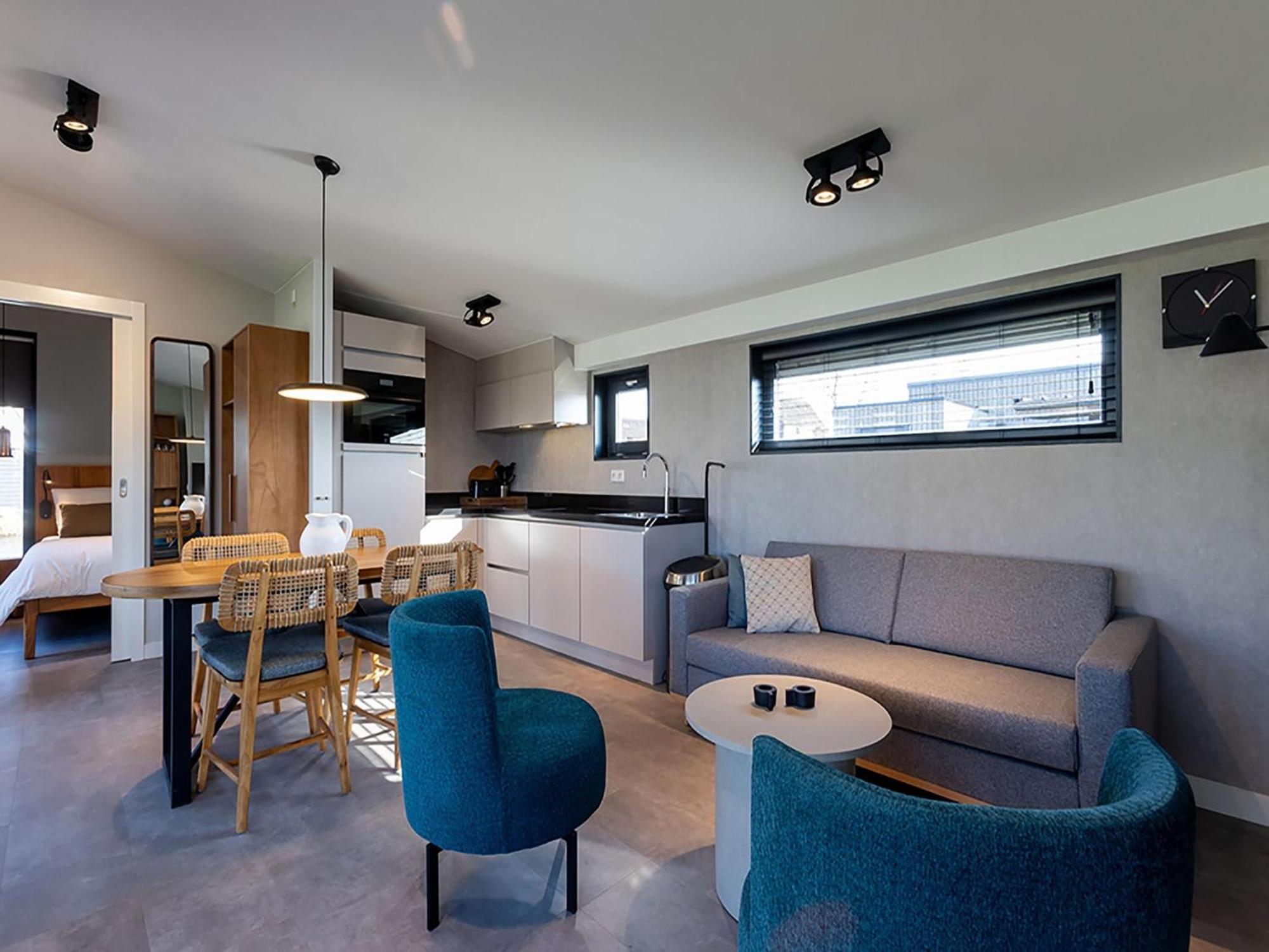 Luxury Docklodge On The Water Delfstrahuizen Dış mekan fotoğraf