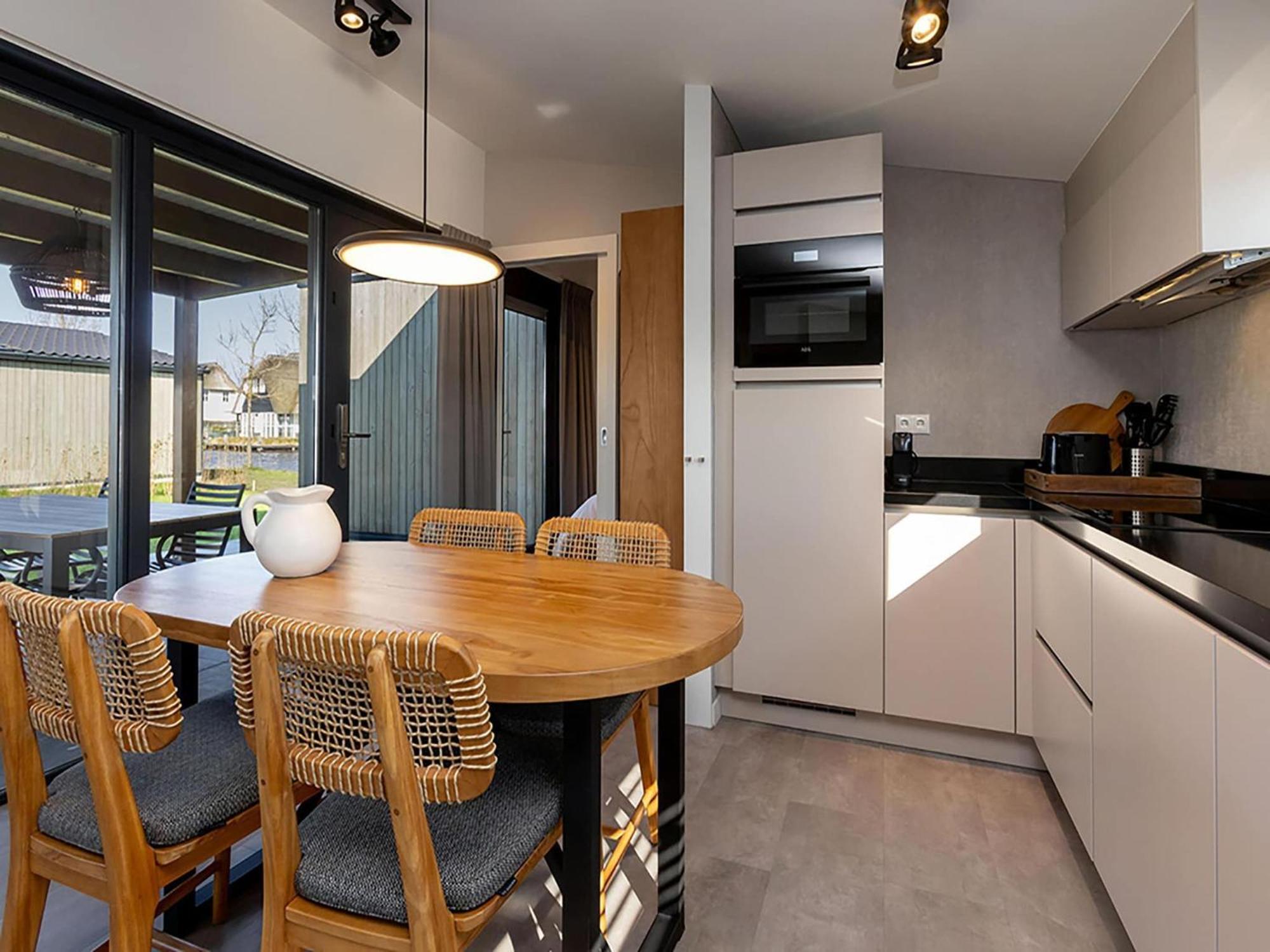 Luxury Docklodge On The Water Delfstrahuizen Dış mekan fotoğraf